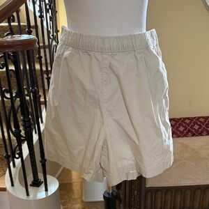 Uniqlo Women's Beige Shorts